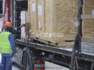 СИЗИФ - Фото разгрузка фуры с мрт, номер 14499