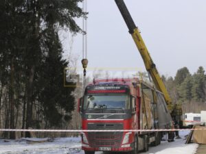 СИЗИФ - Фото разгрузка фуры с мрт, номер 14484