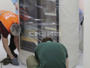 СИЗИФ - Фото Подъем медицинских холодильников весом 300 кг, номер 16043