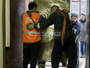 СИЗИФ - Фото Подъем медицинских холодильников весом 300 кг, номер 16025