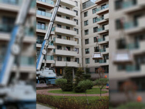 СИЗИФ - Фото Подъем ванны краном в окно, номер 17074