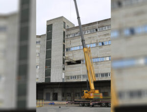 СИЗИФ - Фото Подъём конвейерной линии через окно на высоту 25 метров, номер 23327