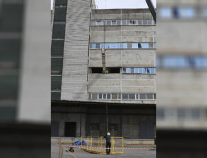 СИЗИФ - Фото Подъём конвейерной линии через окно на высоту 25 метров, номер 23331