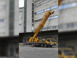 СИЗИФ - Фото Подъём конвейерной линии через окно на высоту 25 метров, номер 23250