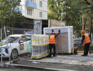 СИЗИФ - Фото Подъем нового вент оборудования на кровлю высотой 80 метров, номер 23490